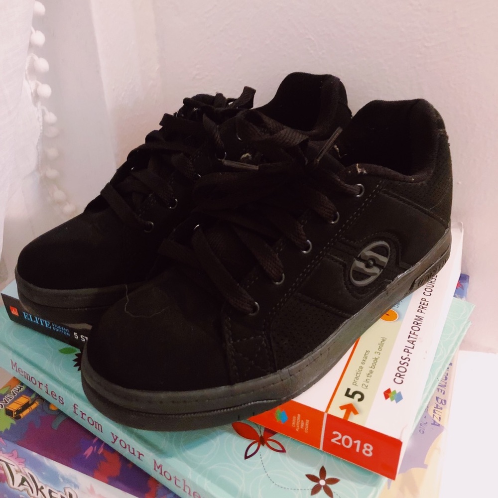heeleys / heelys